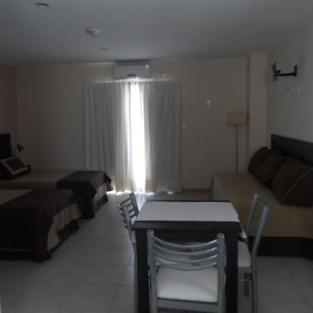 Apart Hotel Granada Neuquén Habitación foto